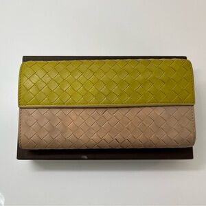 Bottega Veneta  Intrecciato Continental Flap Wallet with Dust Bag and Box